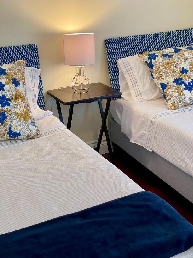 The East Wind Guesthouse Clark's Harbour Екстериор снимка