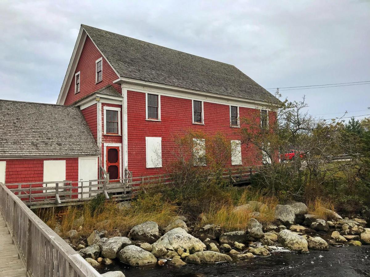 The East Wind Guesthouse Clark's Harbour Екстериор снимка